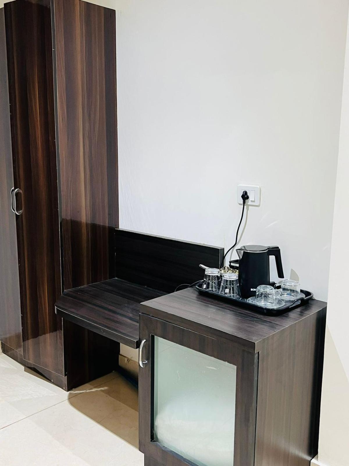 Hotel Skylark & Banquet Palwal Dış mekan fotoğraf